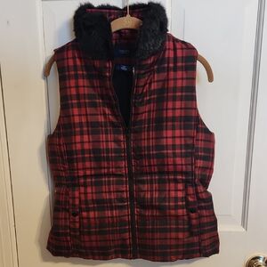 Chaps Red and Black Plaid Women's Vest Faux Fur Collar